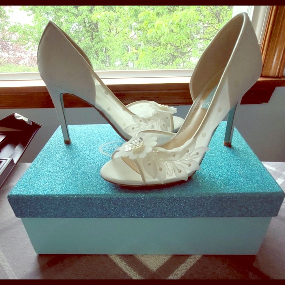 SOLD wedding shoes